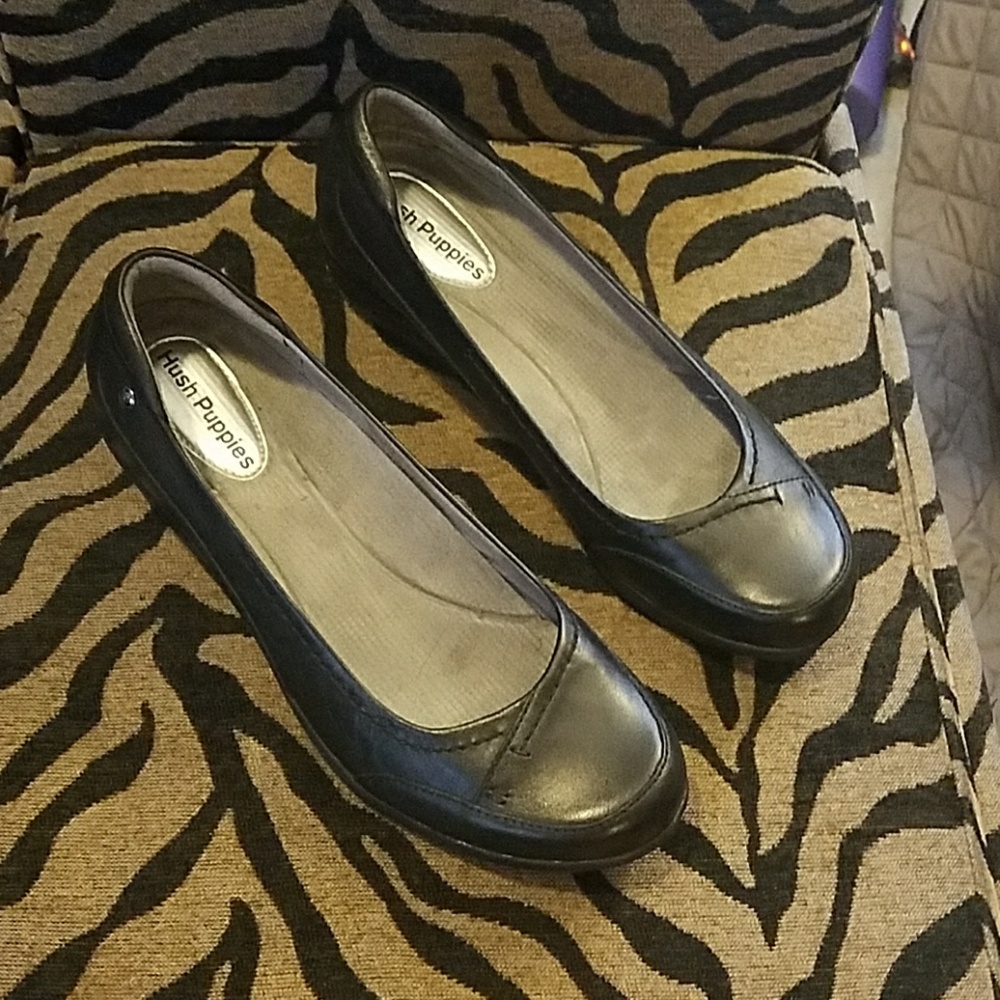 HOLD- Hush Puppies!!! Authentic/real leather